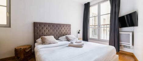 Strykjärn/strykbräda, wi-fi och sängkläder