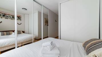 1 bedroom, iron/ironing board, WiFi, bed sheets
