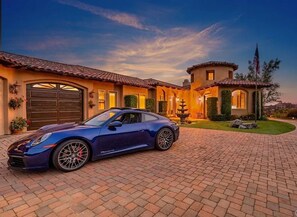 Property grounds - The Sunset House
San Diego country living close to the beach! (Bonsall)