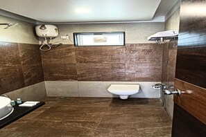 Deluxe Room | Bathroom - Shubhdev Revival Resort and Waterworld Bhavnagar (Ghogha)