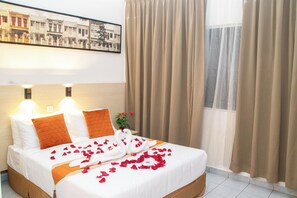 Deluxe-Doppelzimmer | Laptopgeeigneter Arbeitsplatz, kostenloses WLAN, Bettwäsche