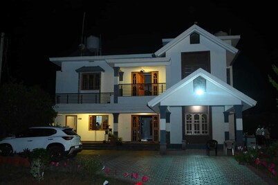 Bridge Point Home Stay "The Scotland of India"