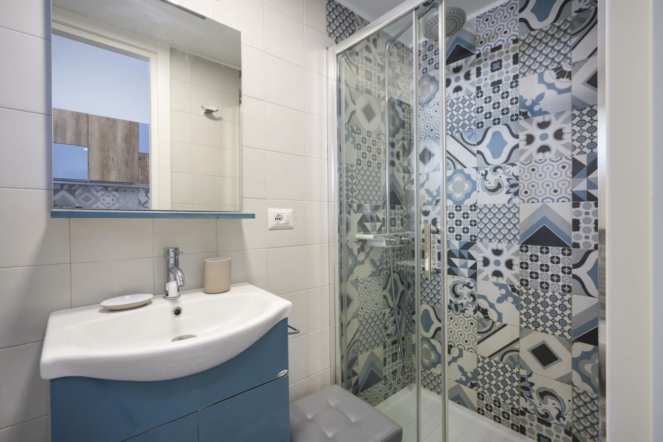 Doccia, asciugacapelli, bidet, asciugamani