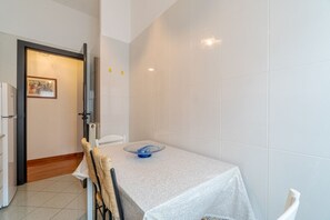 Dining - GuestHost - Comfortable apartmentof approximately 55 m2 capable of hosting up to 4 people and located on the raised ground floor of a lovely period building. The sea, the Castle and the historic center are located about 600 meters away and reachable from (Rapallo)