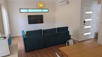 Smart TV, stereo