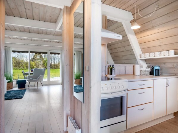 Fridge, microwave, oven, cookware/dishes/utensils