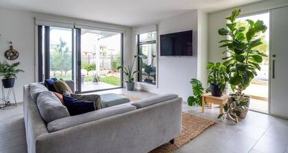 Swell Apartment - Pet Friendly!