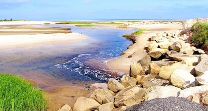 Cottage near bay beach- 1 Bd/1Ba