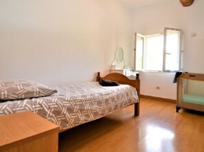 5 bedrooms, iron/ironing board, travel cot, free WiFi