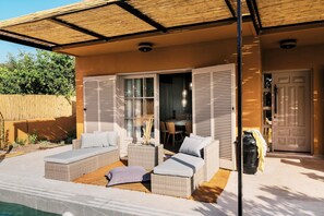 Outdoor dining - Costa-Aria House (Ialisos)