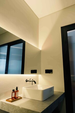 Vila premium, 2 quartos, para não fumantes, cozinha | Banheiro | Chuveiro com efeito de chuva, secador de cabelo, roupões de banho, bidê