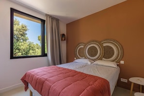 Chambre privee 2 lits avec salle | Cortinas blackout, Wi-Fi de cortesia
