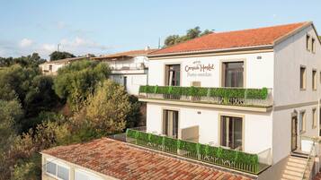 Mặt tiền nơi lưu trú