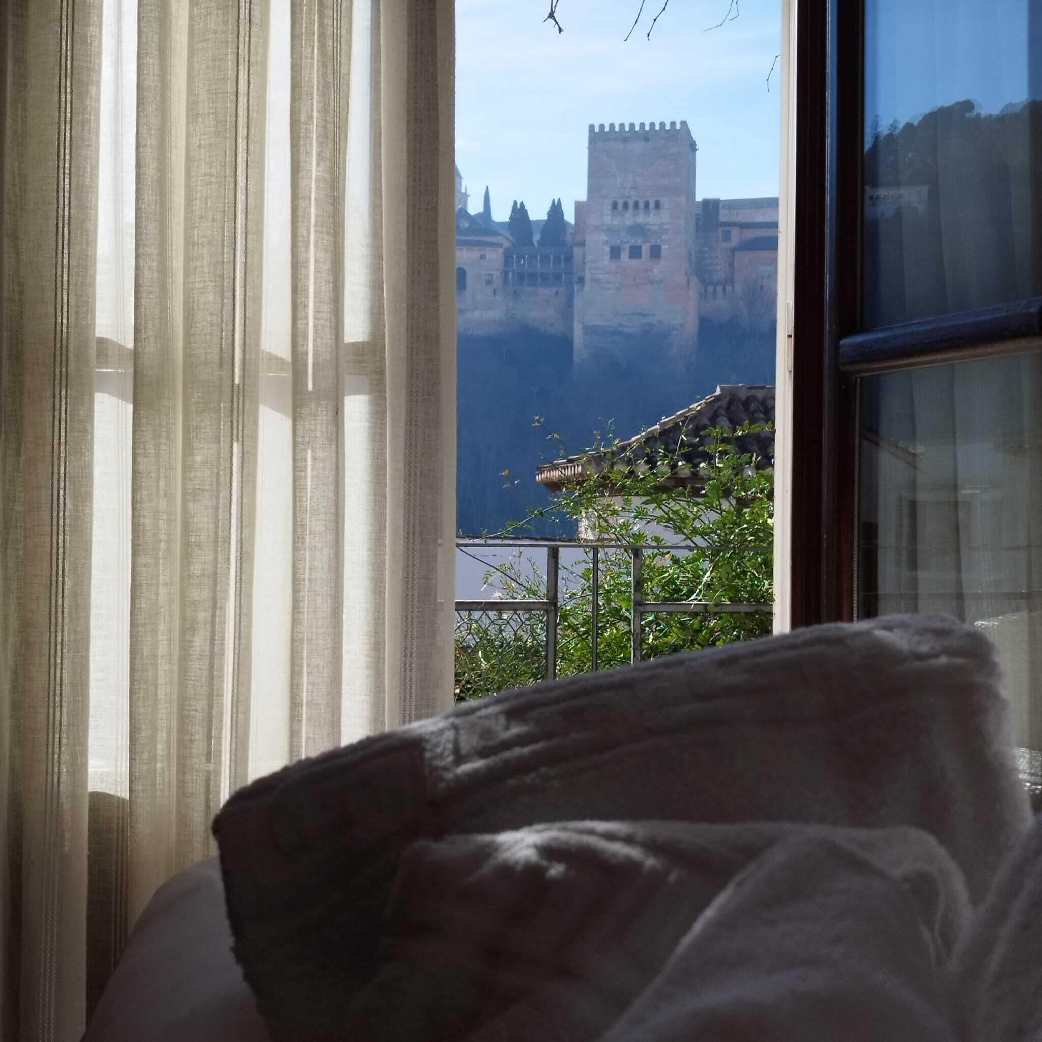 Triple Room, Garden View | Minibar, free WiFi, bed sheets