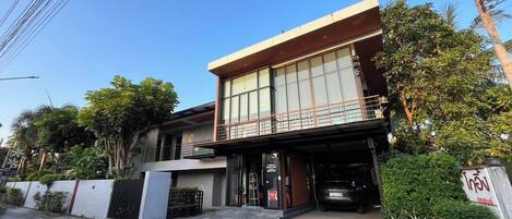 Fachada da propriedade