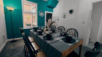 Nhà | 4 phòng ngủ