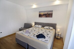 2 chambres, bureau, fer et planche à repasser, Wi-Fi gratuit