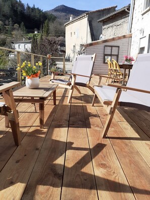 Terrace/patio - House in the heart of the Cathar country with a SUPERB view of the valley! (Cailla)
