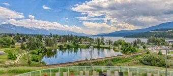 Top Floor / Heron Point / Hot tub / Pool / AC