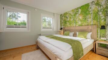 2 Schlafzimmer, Reisekinderbett, kostenloses WLAN, Bettwäsche