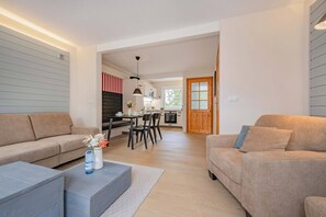 Fernseher, Stereoanlage