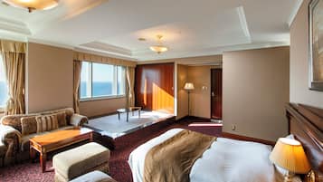 Superior Quadruple Room | 1 bedroom, down comforters, in-room safe, free WiFi