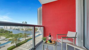 Property grounds - Amazing Studio- Bay View & Amenities (Hallandale Beach)