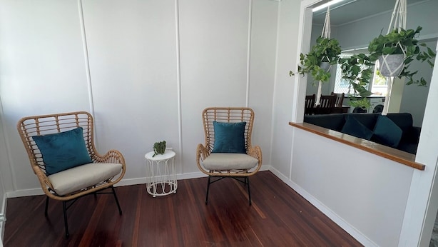 Apartemen Keluarga, 2 kamar tidur | Area keluarga | Smart TV 50-inci dengan saluran TV digital dan Netflix