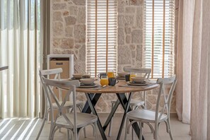 Villa (2 Bedrooms) | Interior