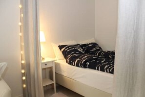1 chambre, fer et planche à repasser, Wi-Fi, draps fournis