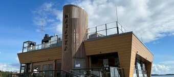 TopFloor Studio | Park View | Metro | 10min to Sea