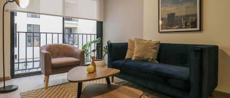 テレビ、書斎 / ワークスペース