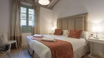 Standard Apartment, 2 Bedrooms | Iron/ironing board, free WiFi