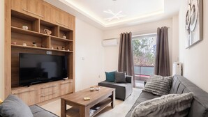 Living area - Comfy Flat near Edem Beach (Palaio Faliro)