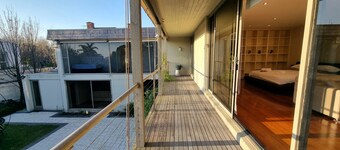 Large Golden Mile house sleeps 12. Within 50 meters of the beach and restaurant.