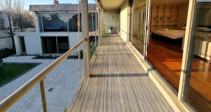 Large Golden Mile house sleeps 12. Within 50 meters of the beach and restaurant.