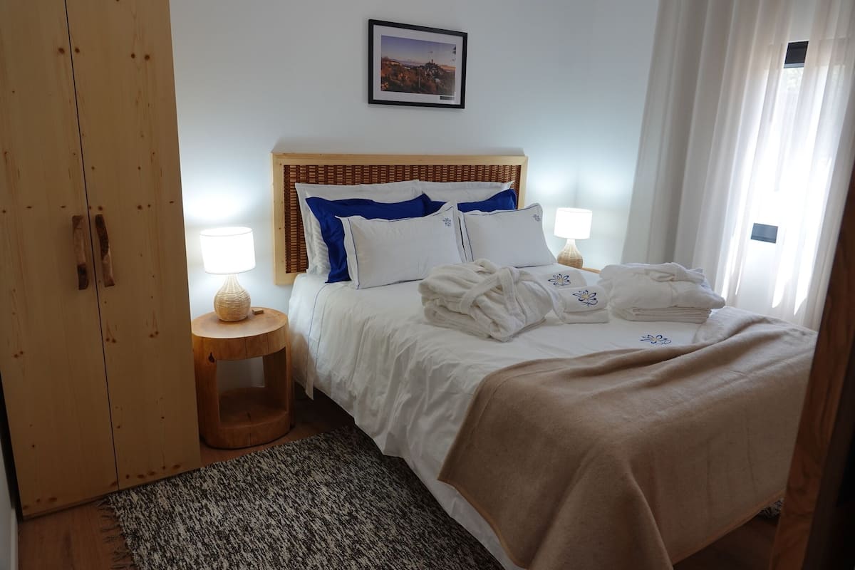 1 bedroom, individually furnished, desk, laptop workspace