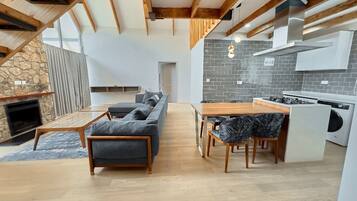 Suite, Terrasse, Seeblick | Wohnbereich