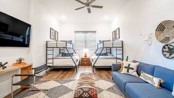 3 bedrooms, desk, iron/ironing board, travel crib