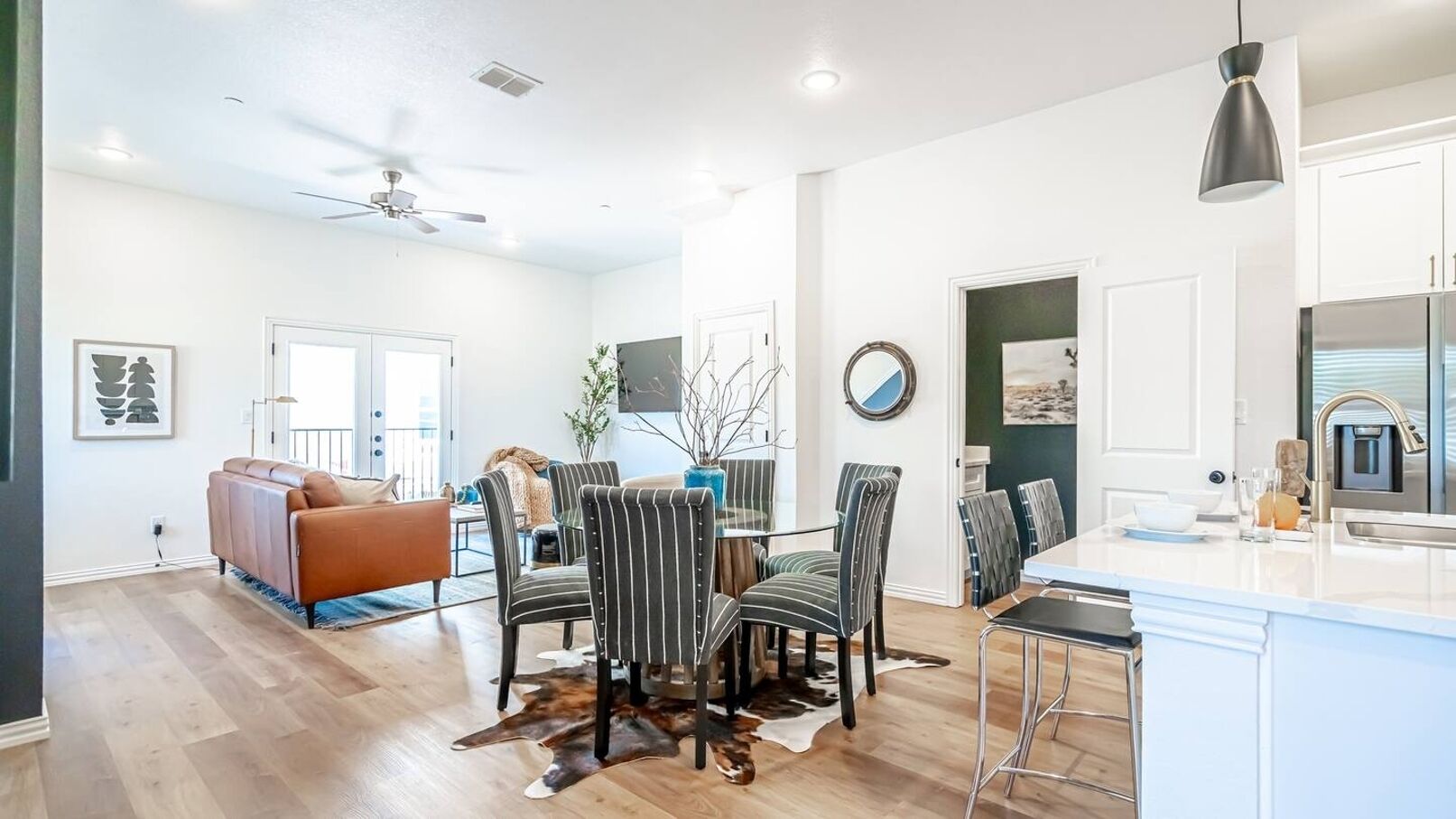 NEW Luxe Home! Walk to AT&T Stadium—Great View