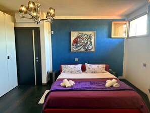 2 quartos, ferros/tábuas de passar roupa, Wi-Fi, roupa de cama