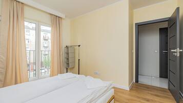 2 bedrooms, iron/ironing board, free WiFi