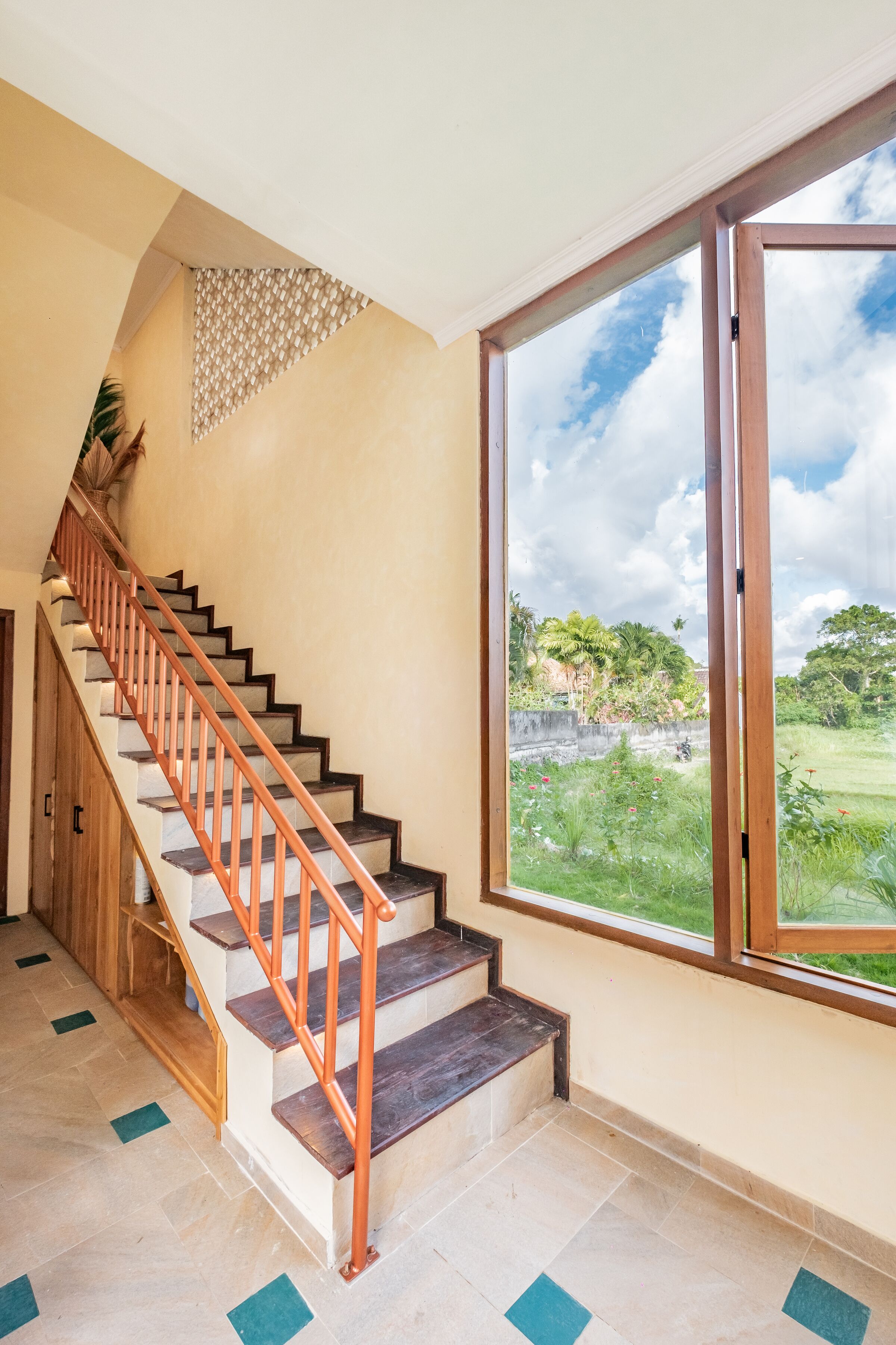 Photo - Ellisani Bali