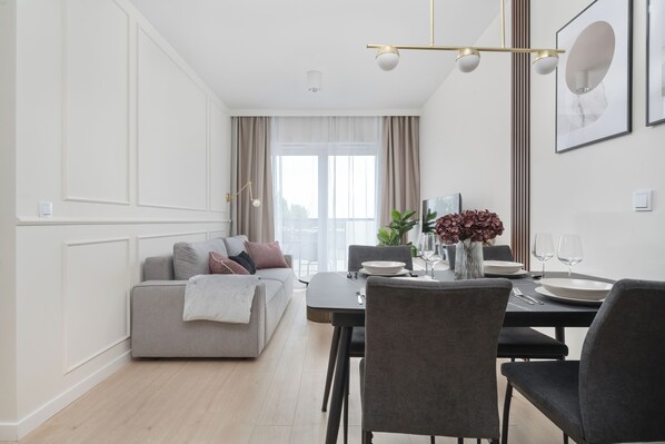 Living area - Wroclaw Apartment With Bathub by Renters (Wroclaw)