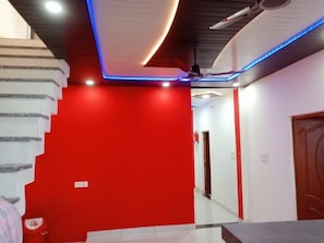 Staircase - Hotel Neki & Restaurant (Meerut)