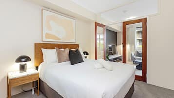 1 bedroom, iron/ironing board, free WiFi, bed sheets