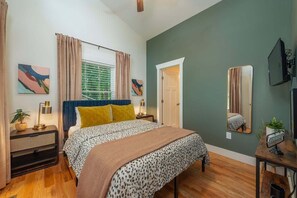 2 bedrooms, iron/ironing board, travel cot, WiFi