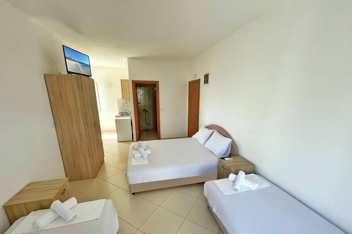 1 bedroom, free WiFi, bed sheets