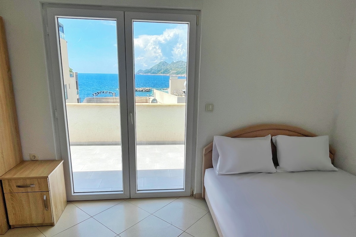 Classic Studio, Sea View | 1 bedroom, free WiFi, bed sheets