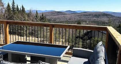 Cozy Chalet with Breathtaking Mountain View